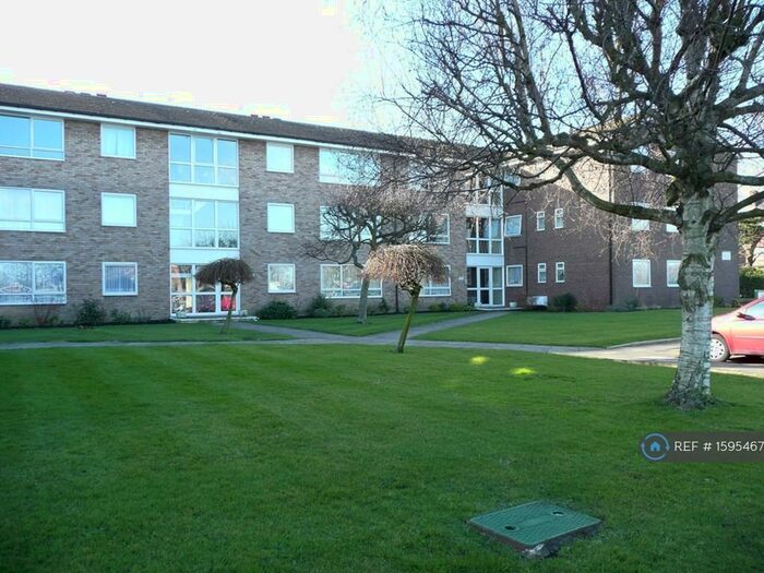 1 Bedroom Flat To Rent In The Pines, London, N14