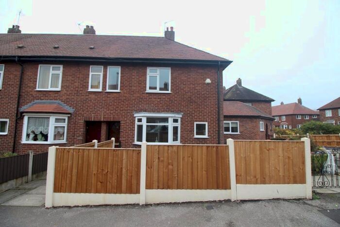 3 Bedroom Semi-Detached House To Rent In Cedar Grove, Orrell, Wigan, WN5