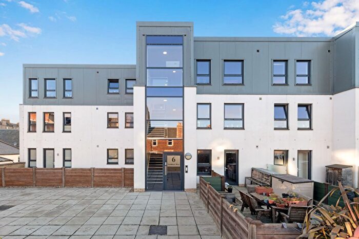 2 Bedroom Flat For Sale In / Stoddart Way, Canonmills, Edinburgh, EH7