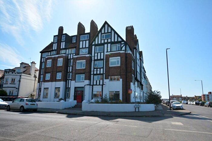 4 Bedroom Flat To Rent In Florence Court, Eastern Esplanade, Margate, CT9