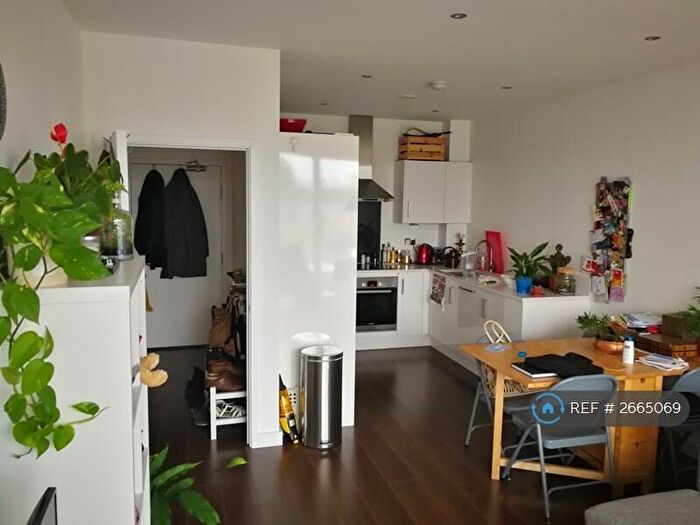 1 Bedroom Flat To Rent In Aird Point, London, E16