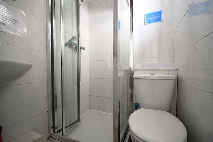 2 Bedroom End Of Terrace House To Rent In St. Catherines Street, Ventnor, PO38