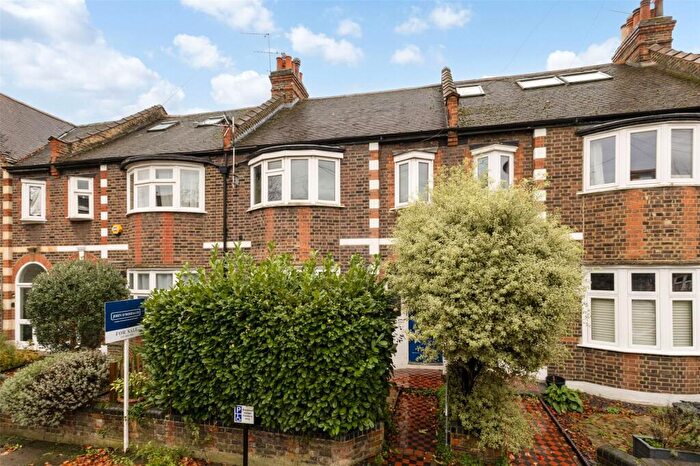 3 Bedroom Terraced House For Sale In Observatory Road, London, SW14