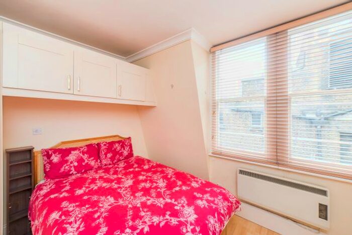 1 Bedroom Flat To Rent In White Horse Street, London, W1J