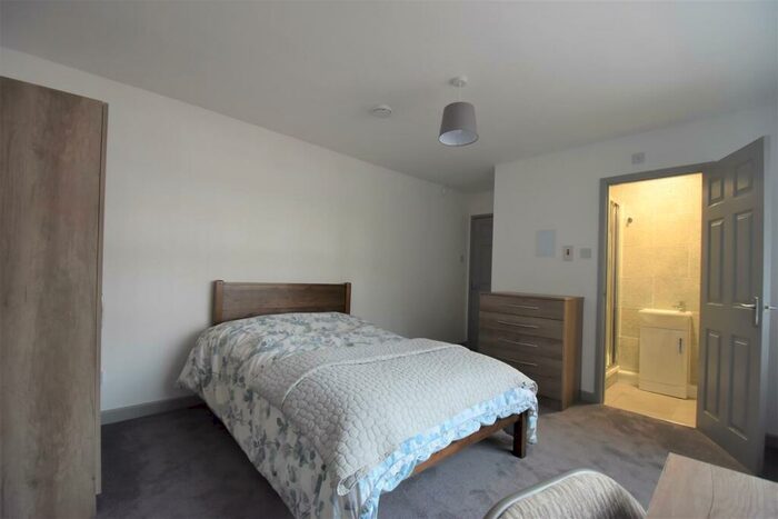 5 Bedroom End Of Terrace House To Rent In Cadnam, Harborne, B17