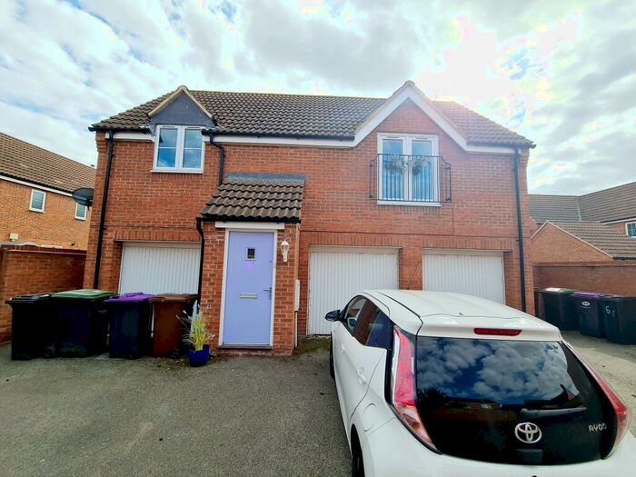 2 Bedroom Apartment To Rent In Bluebell Walk, Witham St. Hughs, LN6
