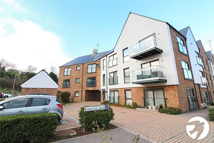 2 Bedroom Flat To Rent In Havelock Drive, Greenhithe, Kent, DA9