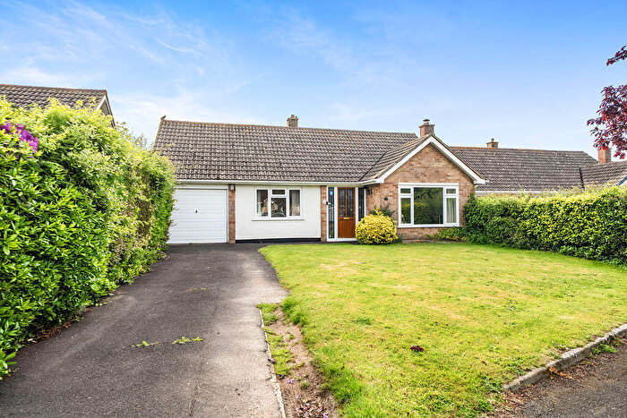 2 Bedroom Detached Bungalow For Sale In Leveson Close, Alverstoke Gosport, PO12