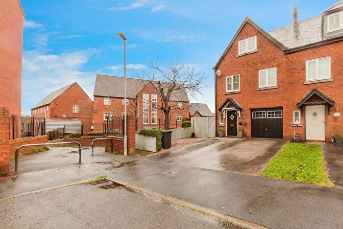 3 Bedroom Town House For Sale In Eastgate, Macclesfield, Cheshire, SK10