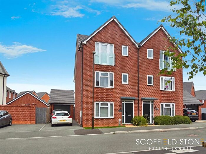 4 Bedroom Semi-Detached House For Sale In Packington Road, Hilton, Derby, DE65