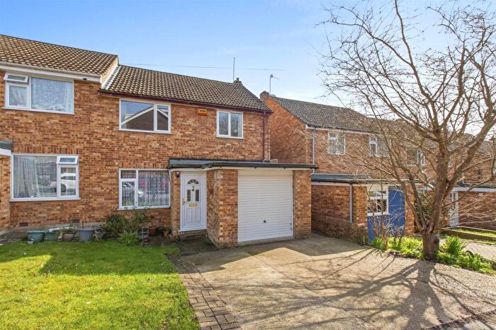 4 Bedroom Semi Detached House For Sale In Hepplewhite Close, High Wycombe, HP13