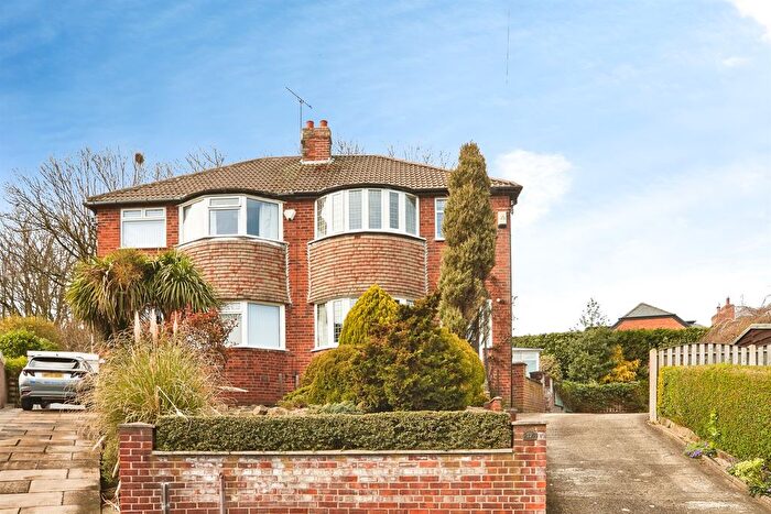 3 Bedroom Semi Detached House For Sale In Highthorne Grove, Shadwell, Leeds, LS17