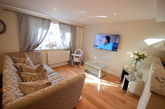 2 Bedroom Detached Bungalow To Rent In Madison Avenue, Bournemouth, BH1