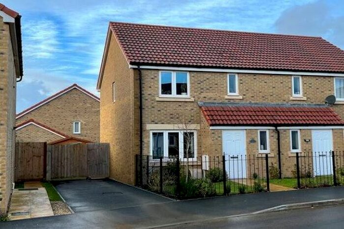 3 Bedroom Semi-Detached House To Rent In Sandpiper Drive, Yeovil, BA22