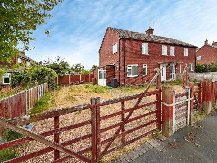 3 Bedroom Semi Detached House For Sale In Kynaston Drive, Saltney Ferry, Chester, CH4