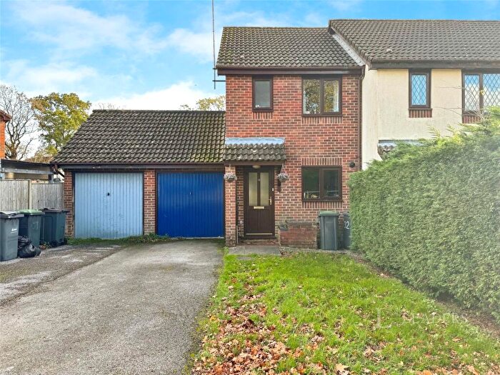 2 Bedroom Terraced House To Rent In Damask Gardens, Waterlooville, Hampshire, PO7