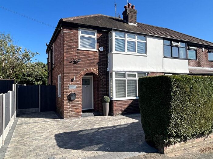 3 Bedroom Semi-Detached House For Sale In Elmridge Drive, Hale Barns, Altrincham, WA15
