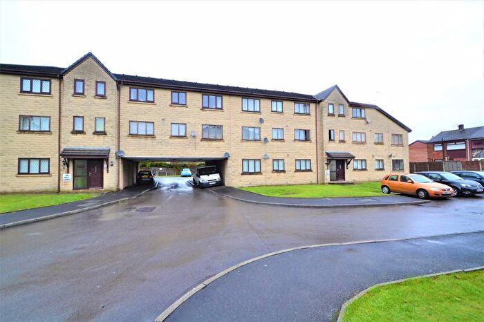 2 Bedroom Flat To Rent In Moorfield Chase, Bolton, BL4