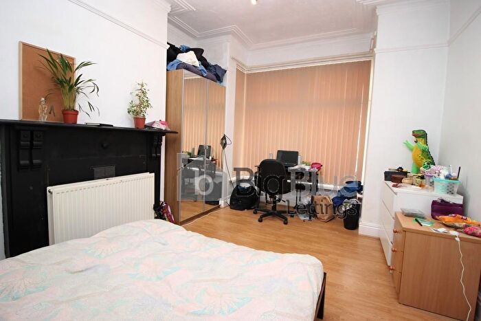 14 Bedroom House To Rent In Richmond Avenue, Leeds, LS6