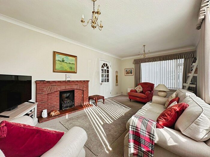 4 Bedroom Detached House For Sale In Canford Crescent, Codsall, Codsall, Wolverhampton, WV8