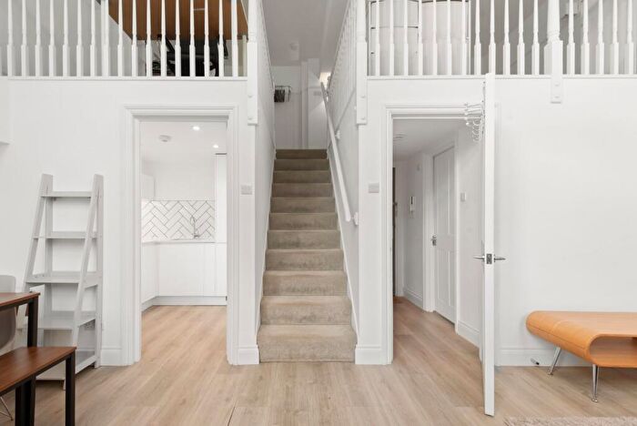 1 Bedroom Flat To Rent In Shillington Old School, Este Road, SW11