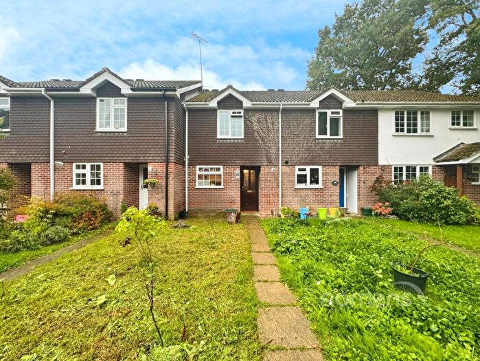 2 Bedroom Terraced House For Sale In Mulberry Way, Chineham, Hampshire, RG24