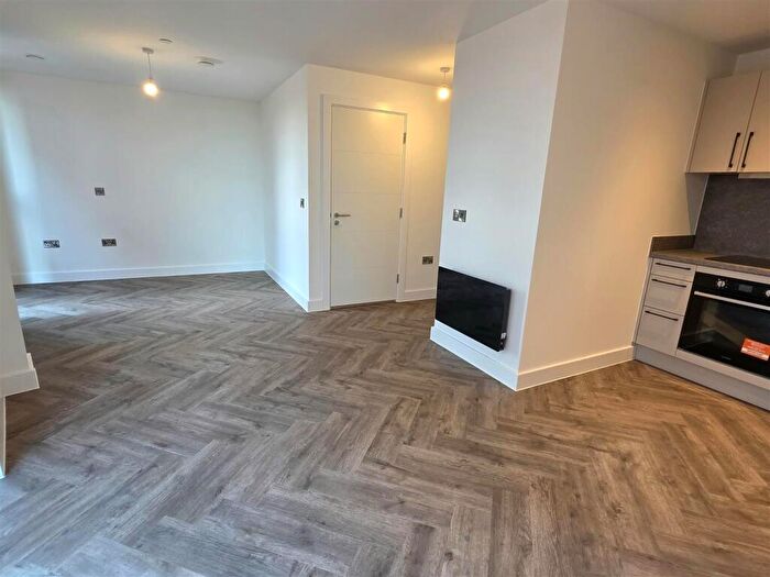 Apartment To Rent In Castleward Boulevard, Derby, DE1