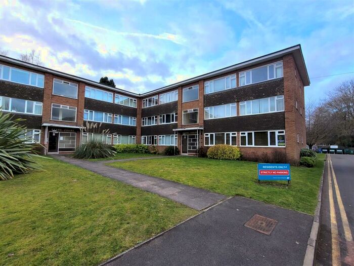 1 Bedroom Flat To Rent In Clyde Court, Garrard Gardens, Sutton Coldfield, B73