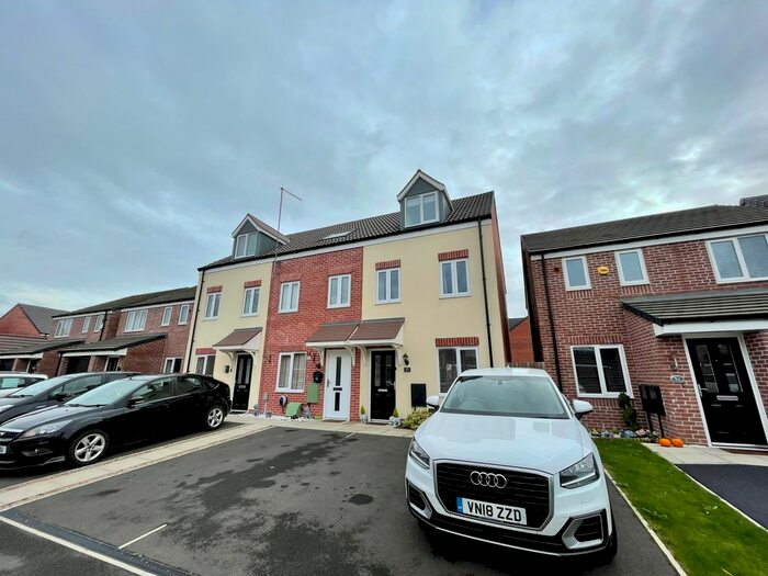 3 Bedroom End Of Terrace House To Rent In Wisteria Road, Burton Joyce, Nottingham, NG14