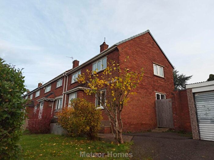 3 Bedroom End Of Terrace House For Sale In Maltby Road, Scunthorpe, DN17