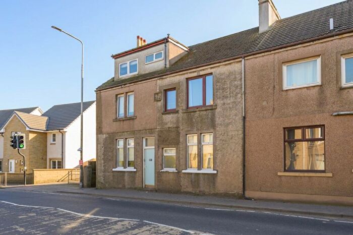 3 Bedroom Flat For Sale In Dunfermline Road, Crossgates, KY4