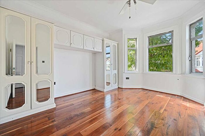 4 Bedroom Terraced House To Rent In Brudenell Road, London, SW17