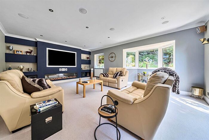 4 Bedroom Detached House For Sale In Wallington Orchard, Riverside Avenue, Fareham, PO16