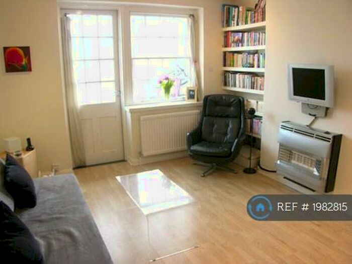 1 Bedroom Flat To Rent In Hazellville Road, London, N19