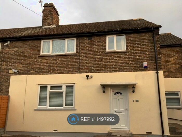 1 Bedroom Flat To Rent In Temple Hill, Dartford, DA1