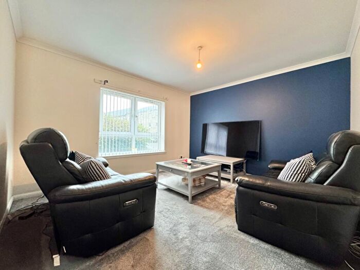 2 Bedroom Apartment For Sale In /, Williamson Place, Johnstone, PA5