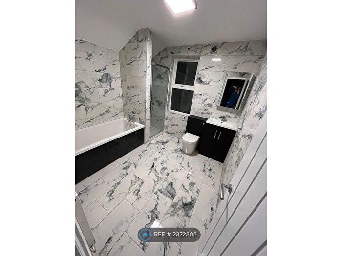 2 Bedroom End Of Terrace House To Rent In Holborn Avenue, Nottingham, NG2