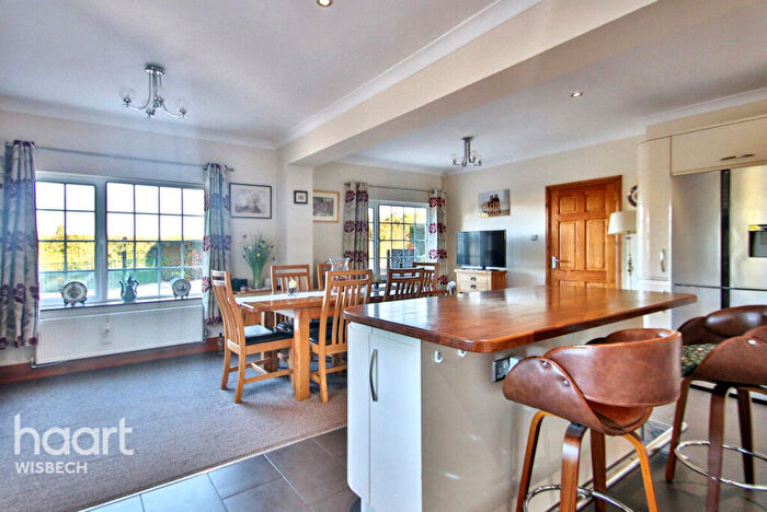 4 Bedroom Detached House For Sale In Walton Road, Wisbech, PE14