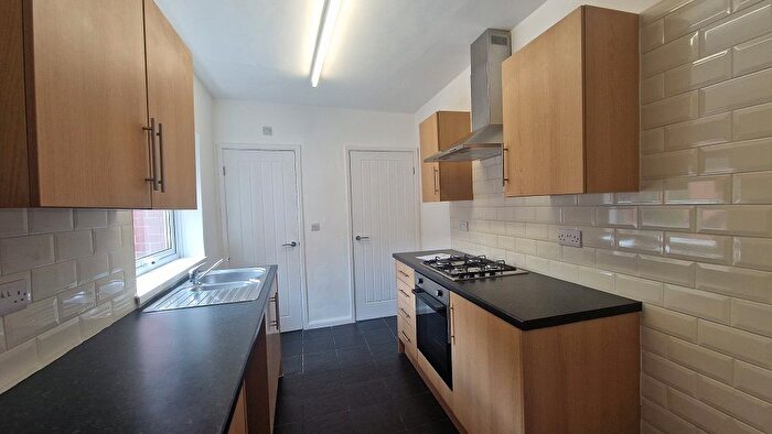3 Bedroom Flat To Rent In Stowell Terrace, Heworth, Gateshead, NE10
