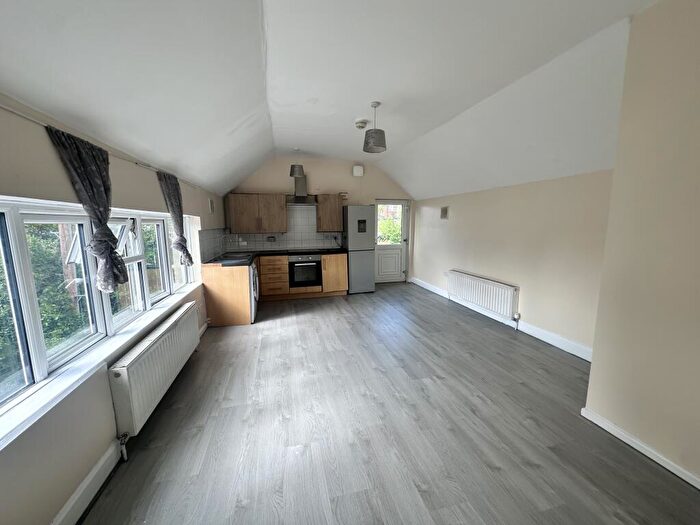 2 Bedroom House To Rent In Rose Hill, Oxford, OX4