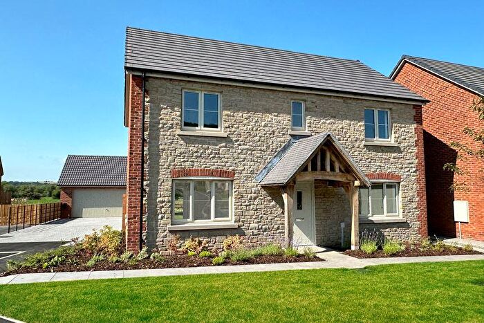4 Bedroom Detached House For Sale In Old Barn Close, Hereford, Herefordshire, HR1