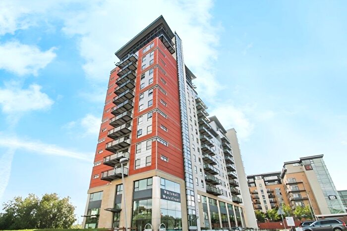 2 Bedroom Flat To Rent In Riverside Way, Leeds, West Yorkshire, LS1