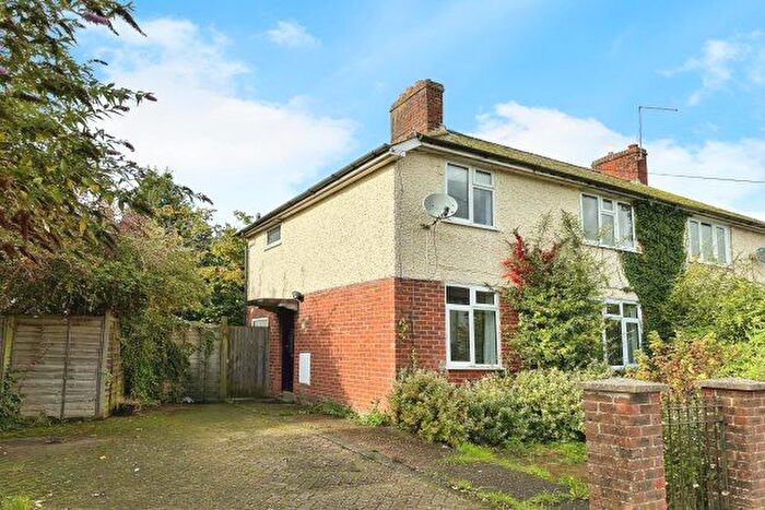 3 Bedroom Semi-Detached House To Rent In Chauntsingers Road, Alton, GU34