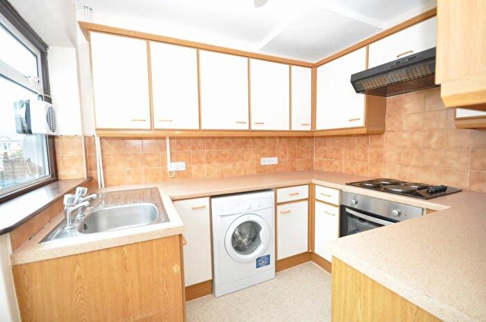 3 Bedroom End Of Terrace House To Rent In Beacon Road, Chatham, ME5
