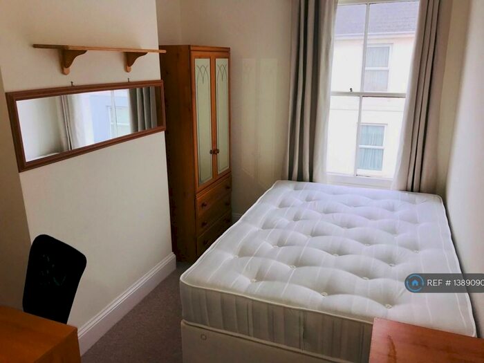 4 Bedroom Terraced House To Rent In Granville St, Cheltenham, GL50