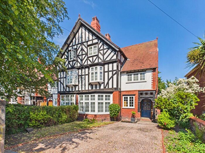 5 Bedroom Semi-Detached House For Sale In Shavington Avenue, Hoole, CH2