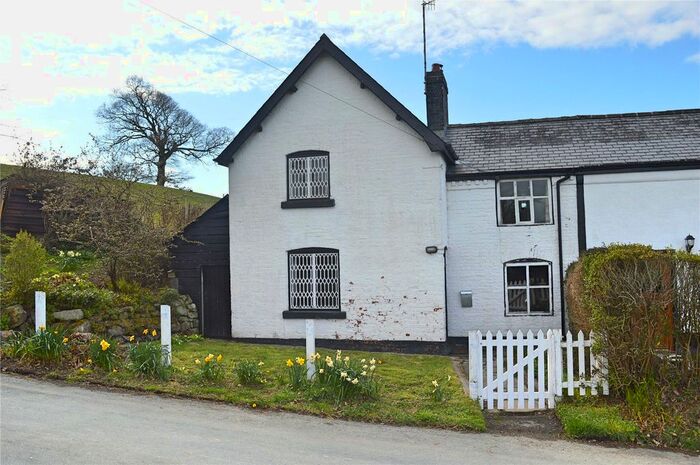 2 Bedroom Semi-Detached House For Sale In Oakley Park, Llanidloes, Powys, SY18