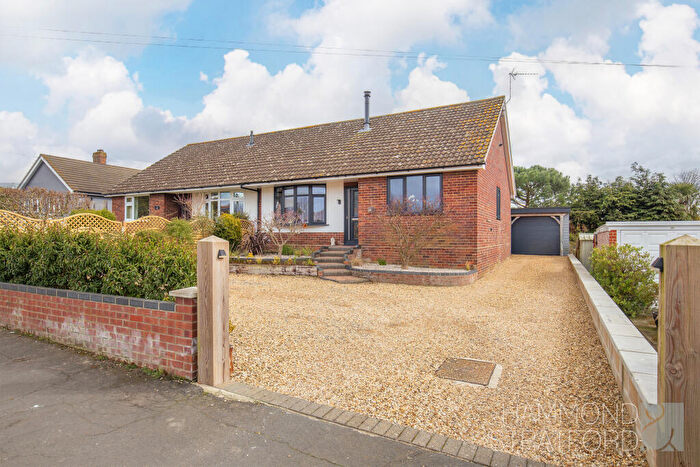 3 Bedroom Semi-Detached Bungalow For Sale In Pople Street, Wymondham, NR18