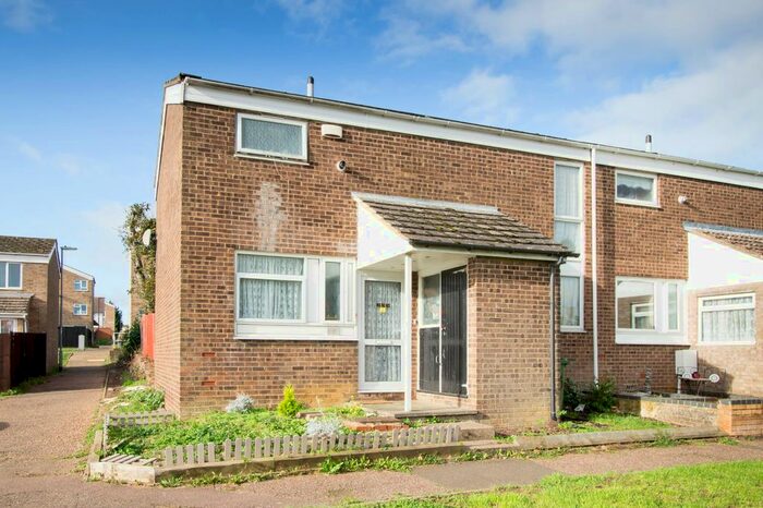 3 Bedroom End Of Terrace House To Rent In Shelley Road, Wellingborough, NN8