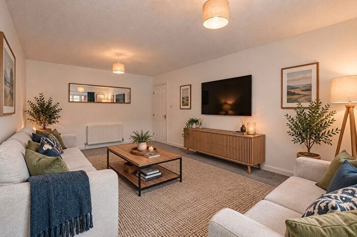 2 Bedroom Flat For Sale In / Stewart Terrace, Edinburgh, EH11